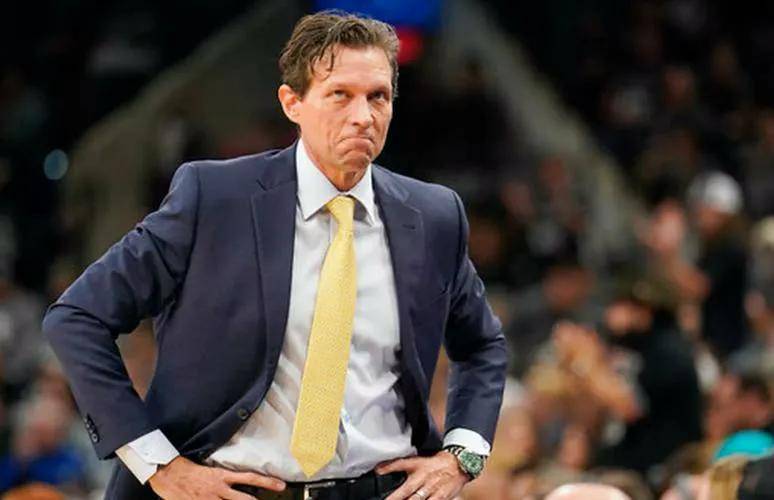 德布劳内遭遇十五连败，老鹰教练面临压力！